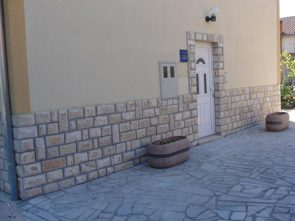 Apartments Lalic Vodice Buitenkant foto